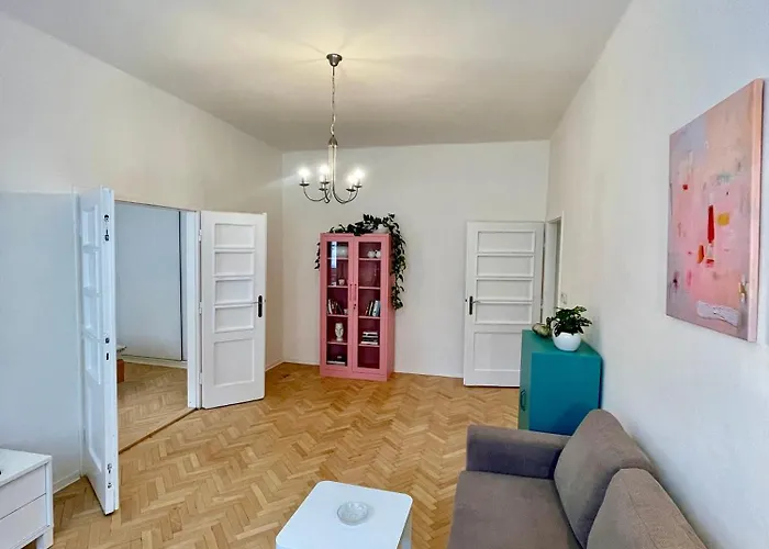 Nikki's Vintage In Old Town Апартаменты